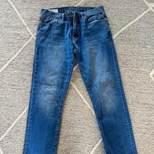 Gap Athletic Taper 31x30